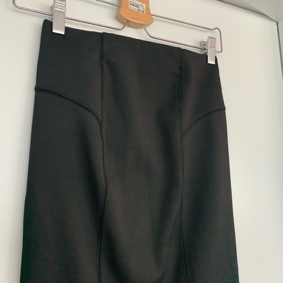 Zara High Waisted black pencil skirt - Picture 2 of 3